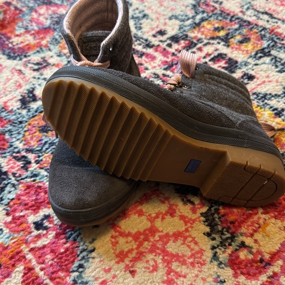 Keds Lace Ups | Women Camp Water-Resistant Boot W/ Thinsulate™ Charcoal Size 9 - Picture 4 of 4